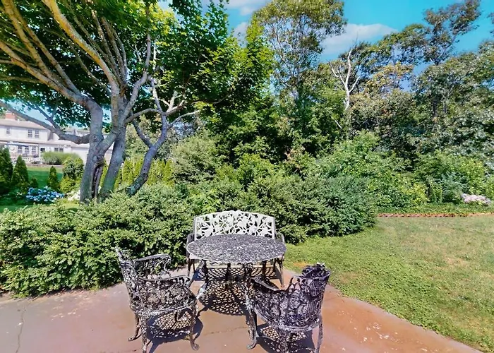 Cape Harbor Hideaway