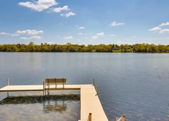 Spacious 6Br Lake Victoria Retreat W/ Private Dock