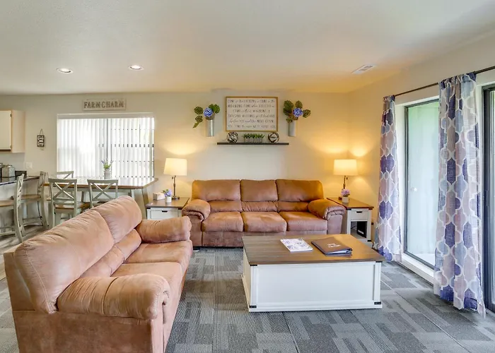 Family Condo W/ Pool, By Branson Strip!