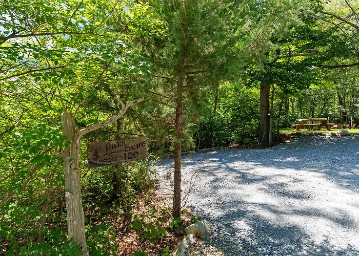 Blue Bird 3Br Cabin - Sleeps 8, Hot Tub, Starlink Wifi, Fire Pit