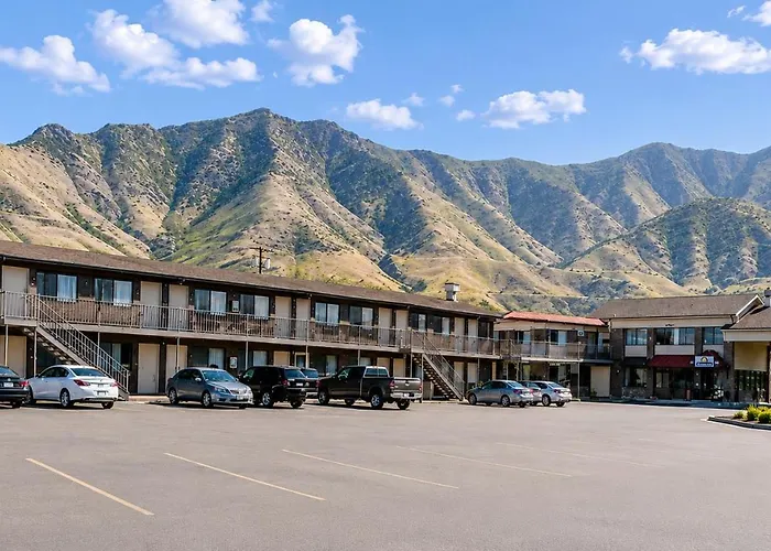 Days Inn By Wyndham Lake Point