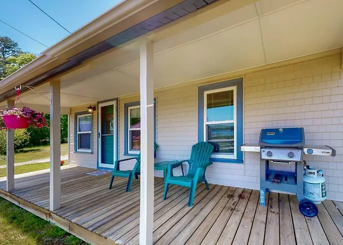 Cataumet Cottage