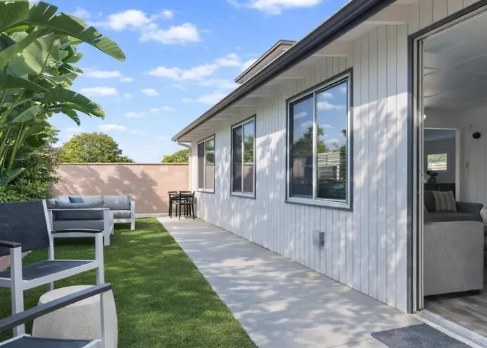 Spacious Disneyland 5 Bedroom 4 Bath House With Game Room
