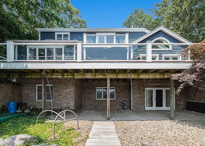 The Big Blue Lakehouse