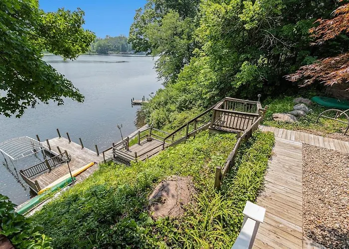 The Big Blue Lakehouse