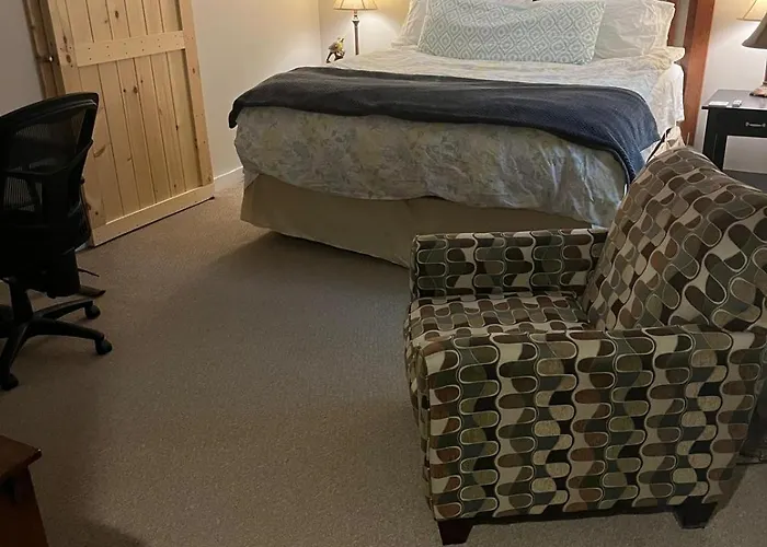 Modern Garden Suite With Ultra-Fast Fiber Near Stowe