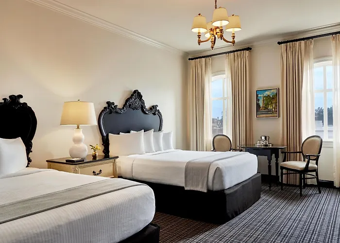 French Quarter Inn
