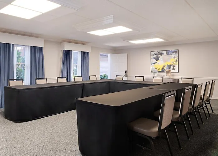Crowne Plaza Albany - The Desmond Hotel