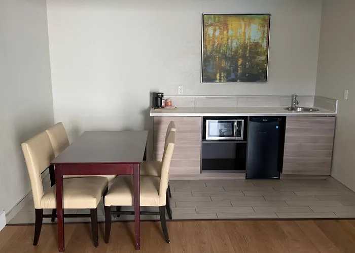 Quality Inn & Suites By The Parks