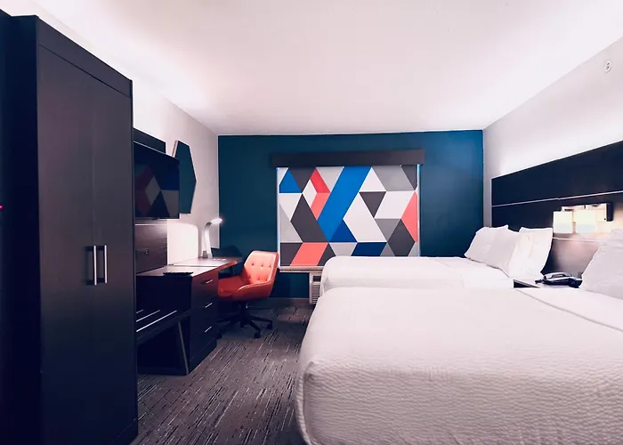 Holiday Inn Express Hotel & Suites Chester By Ihg