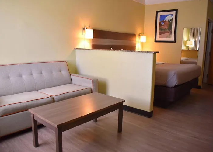 Quality Inn & Suites Gallup I-40 Exit 20