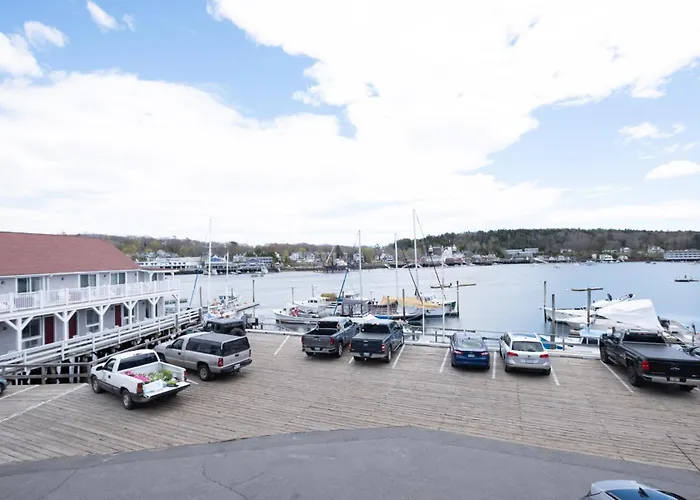 Tugboat Inn