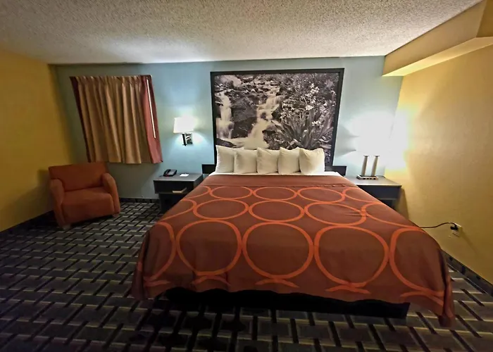 Super 8 By Wyndham Henderson North East Denver