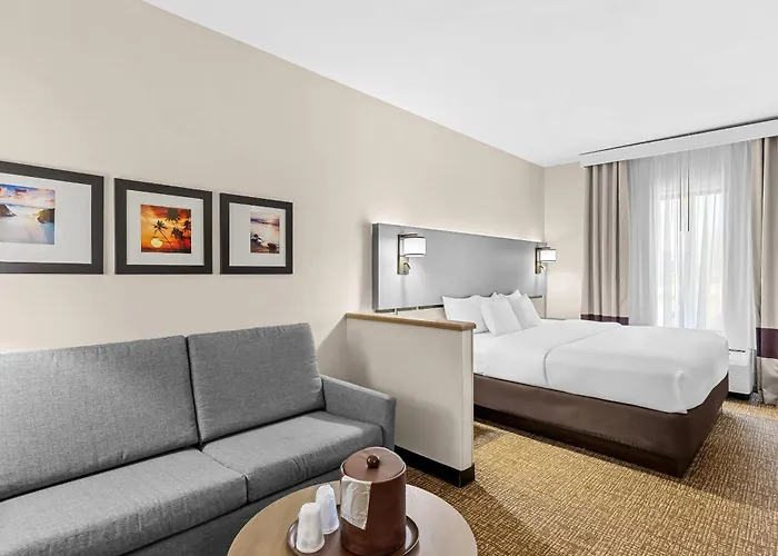 Comfort Suites Edinboro