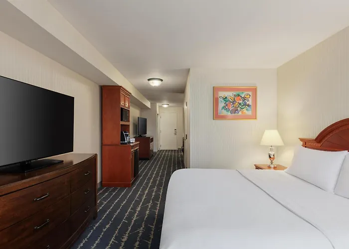 Hilton Garden Inn Milwaukee Northwest Conference Center