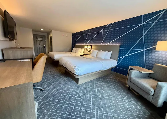 Comfort Inn & Suites Sturbridge-Brimfield