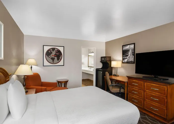 Ramada Bayside Inn & Suites Eureka