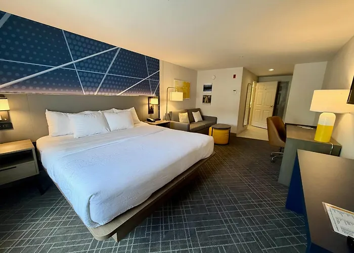 Comfort Inn & Suites Sturbridge-Brimfield