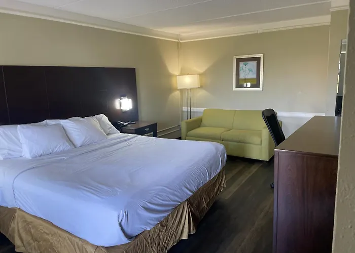 Quality Inn & Suites Tuscaloosa Near University