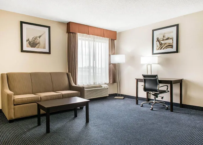 Quality Inn & Suites Anderson I-69