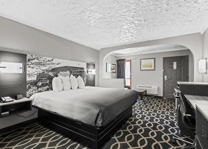 Super 8 By Wyndham Norman West Ok