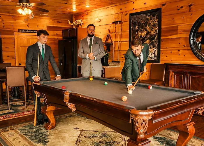 Gatlinburg Mansion Cabin