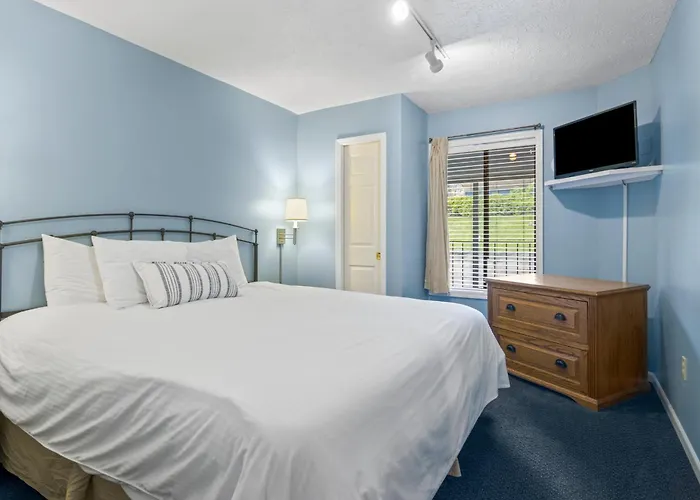 110 Pointes North Inn