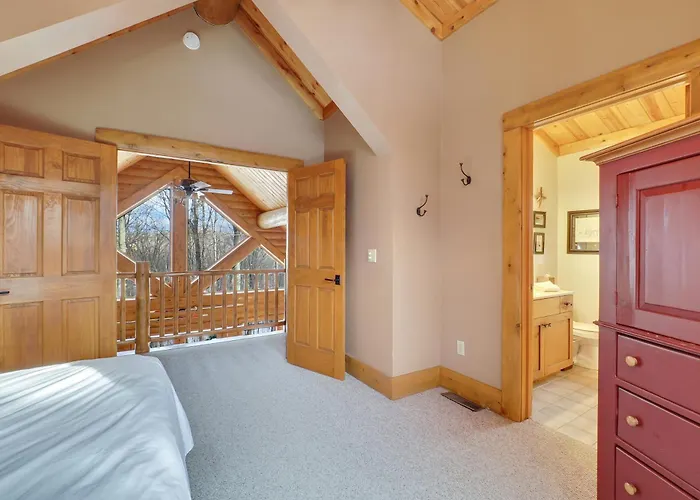 823 Mountain Cabin