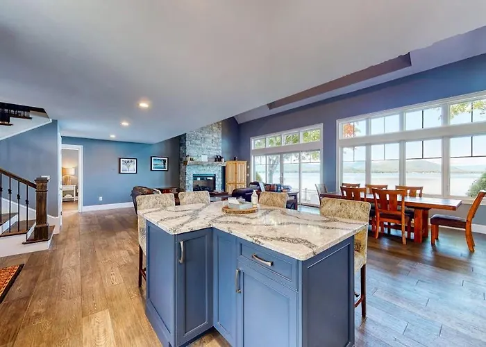 4 Bed 2 Bath Vacation Home In Ossipee