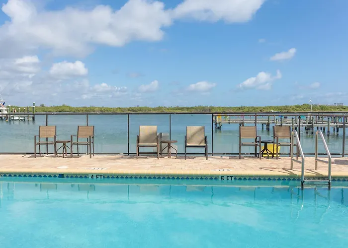 Hutchinson Island Hotel
