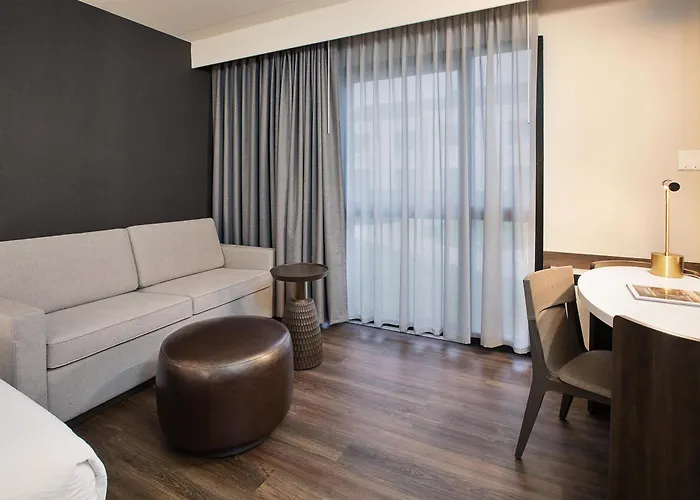 Doubletree By Hilton Hotel Detroit Novi