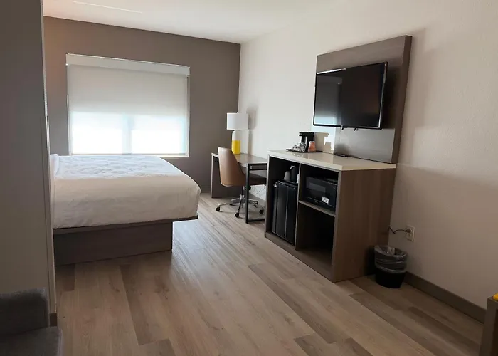 Comfort Inn & Suites Concord - Kannapolis