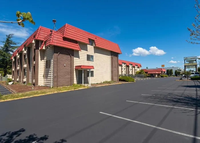 Tacoma Port Inn Fife I-5