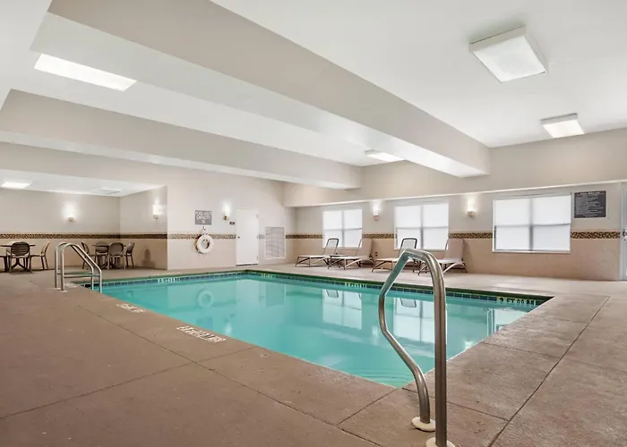 Comfort Inn & Suites Dothan Northside Plaza
