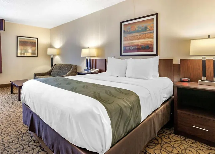 Quality Inn & Suites Escanaba North