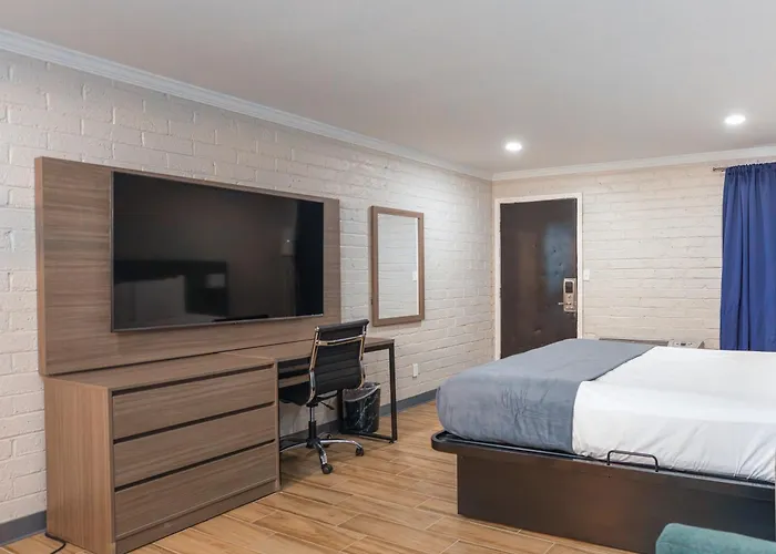 Economy Suites Springfield - Extended Stay