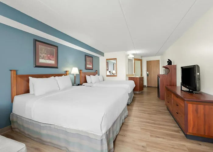 Quality Inn & Suites Black River Falls I-94