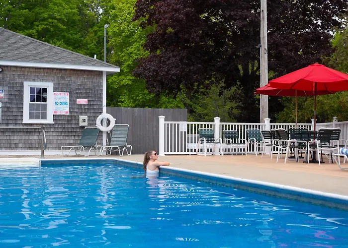 Aspinquid Resort