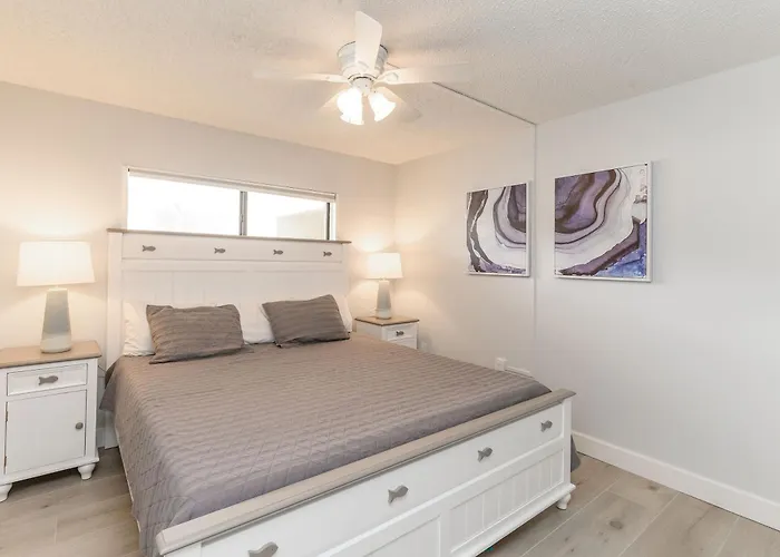 Chateau By The Sea - Cocoa Beach Oceanfront Pet-Friendly Condos With Rooftop Deck & Heated Pool