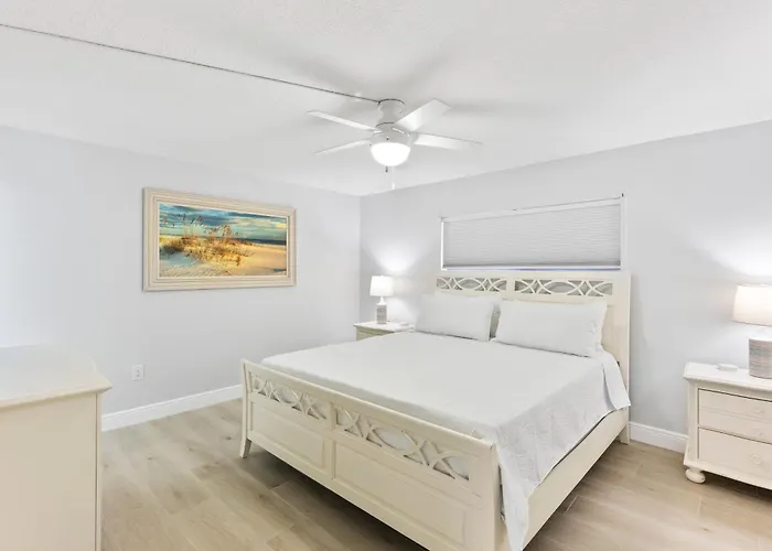 Chateau By The Sea - Cocoa Beach Oceanfront Pet-Friendly Condos With Rooftop Deck & Heated Pool