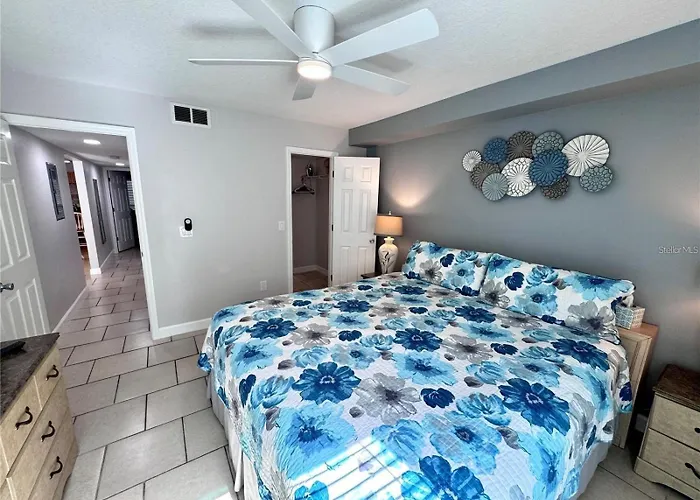2Br/2Ba Condo Sienna Park