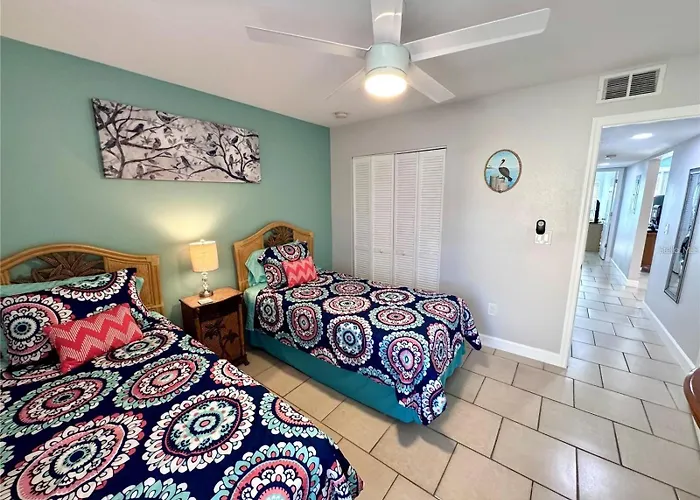 2Br/2Ba Condo Sienna Park