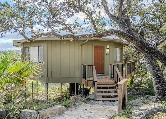 Texas Star #13 - Treehouse Retreat With Pool Access