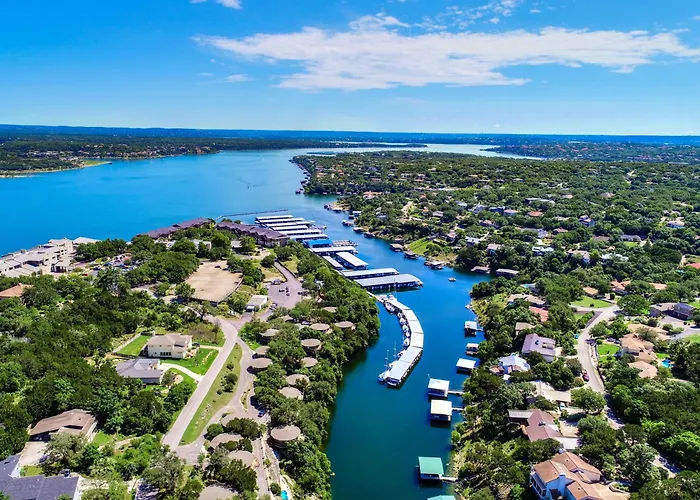 Texas Timeshare #5 - Lakeside Luxury With Pool Access