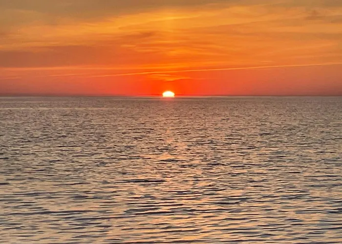 Manistee Haven! Marina View And Lake Michigan