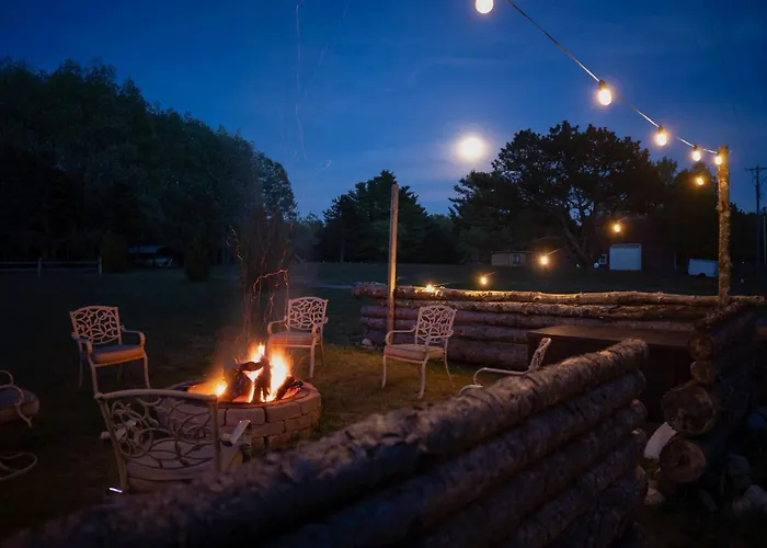 Game Room, Fire Pit! Family Home By Lake Michigan
