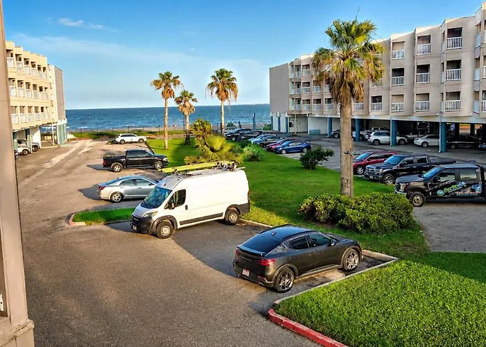 The Sandbar Stay - North Beach Waterfront Condo
