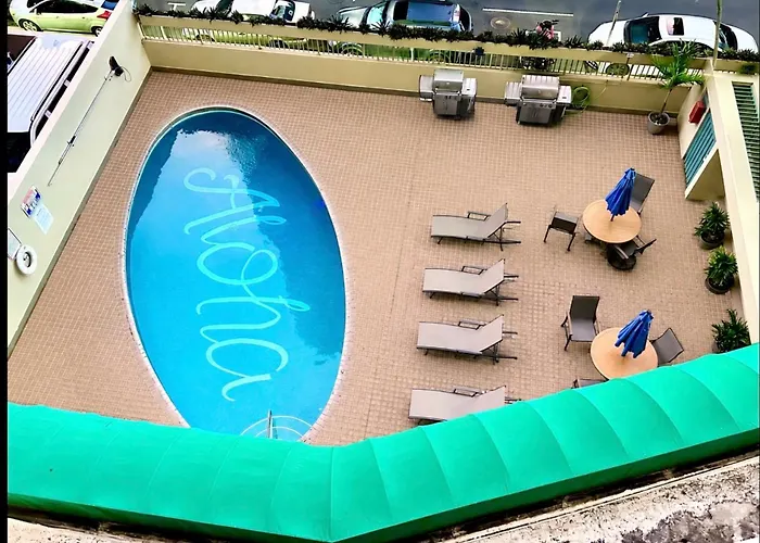 Waikiki 2 Bedrooms, 1 Bath, Free Parking, Sleep 6