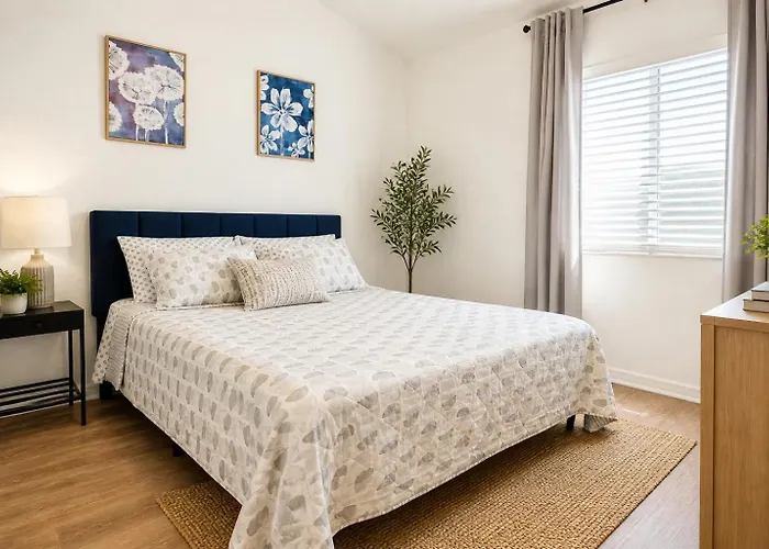 Comfortable Townhome 2Br 1-5Ba - Near Uf & Shopping Dining
