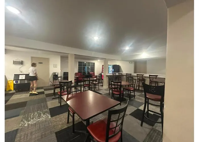 University Inn Of Carbondale